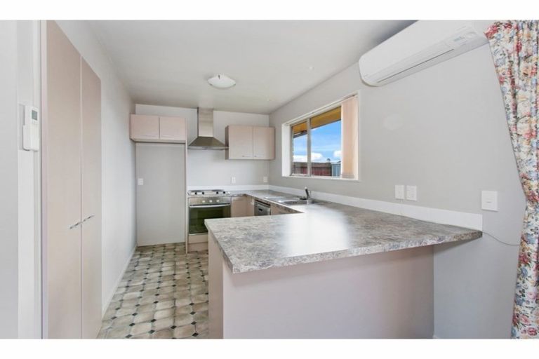 Photo of property in 2/318 Waterloo Road, Islington, Christchurch, 8042