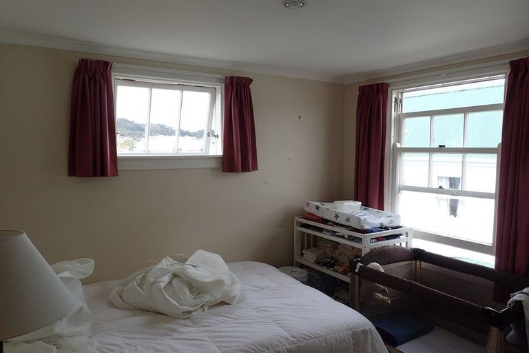 Photo of property in 10 Somerset Avenue, Newtown, Wellington, 6021