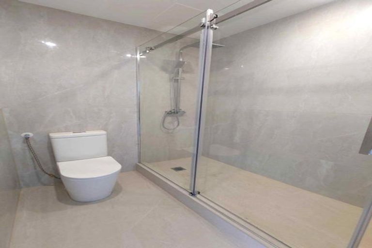 Photo of property in 21 Priestley Drive, Bucklands Beach, Auckland, 2014