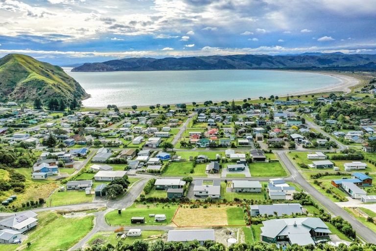 Photo of property in 13 Puka Place, Mahia, 4198