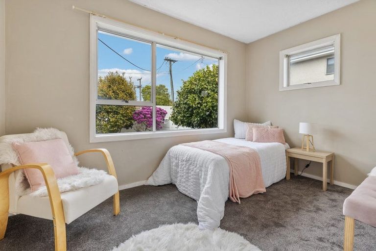 Photo of property in 37 Neill Street, Hornby, Christchurch, 8042