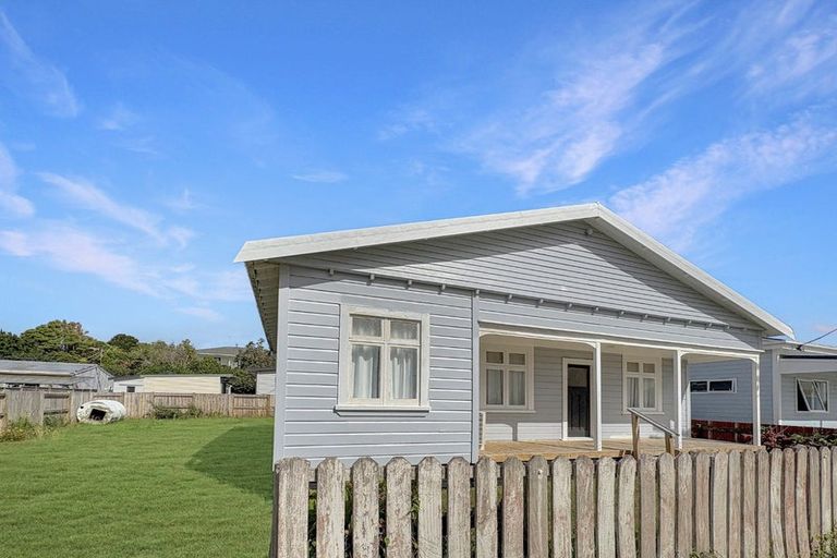 Photo of property in 38 Union Street, Foxton, 4814