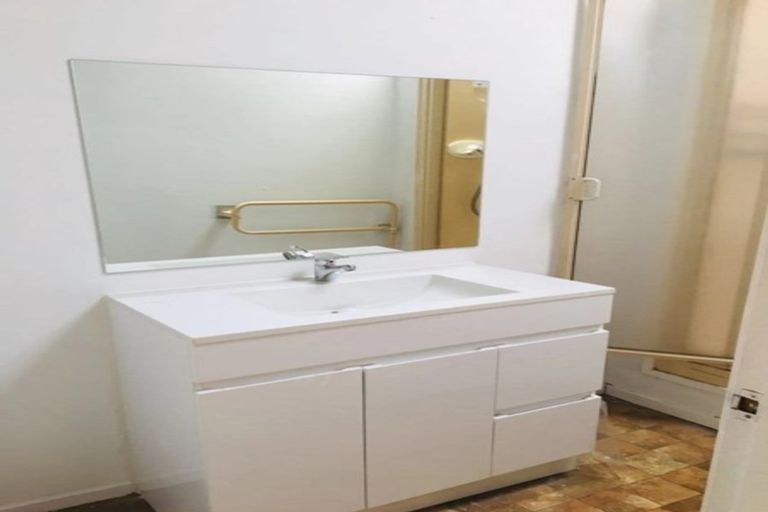 Photo of property in 1367 East Coast Road, Redvale, Albany, 0794