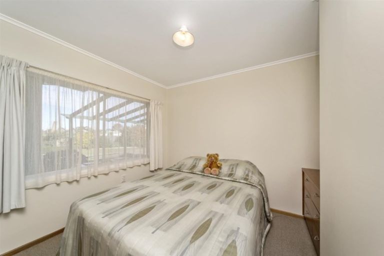 Photo of property in 40 Bear Street, Waverley, 4510
