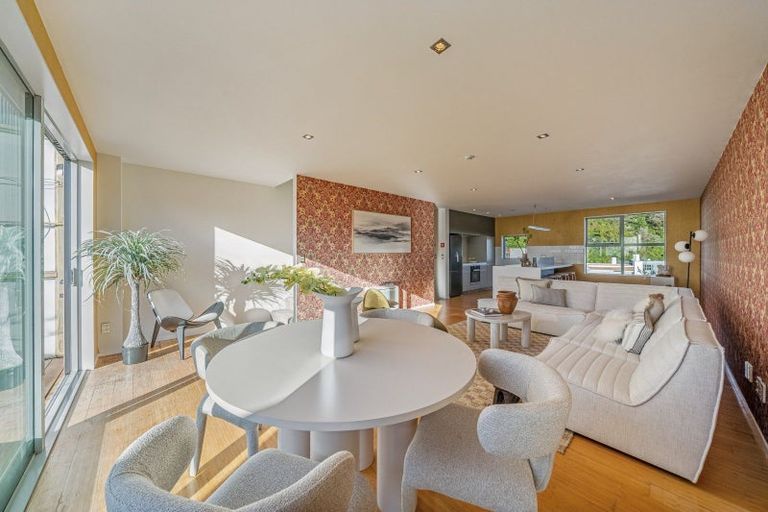 Photo of property in 70 Saddleback Grove, Karori, Wellington, 6012