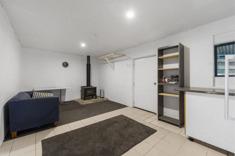 Photo of property in 40 Avalon Crescent, Fernhill, Queenstown, 9300