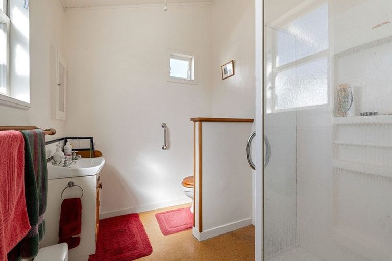 Photo of property in 11 Cardall Street, Newtown, Wellington, 6021