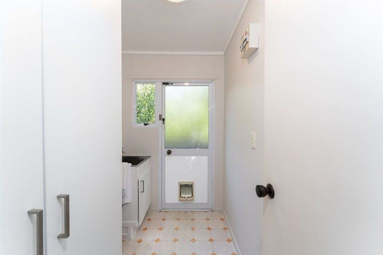 Photo of property in 22a Lyford Crescent, Sunnynook, Auckland, 0620