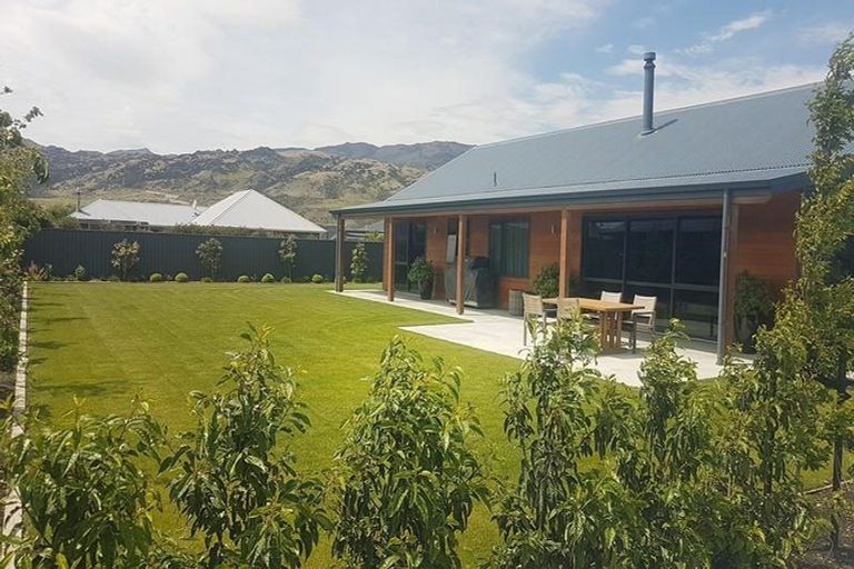 Photo of property in 37a Missy Crescent, Mount Pisa, Cromwell, 9383