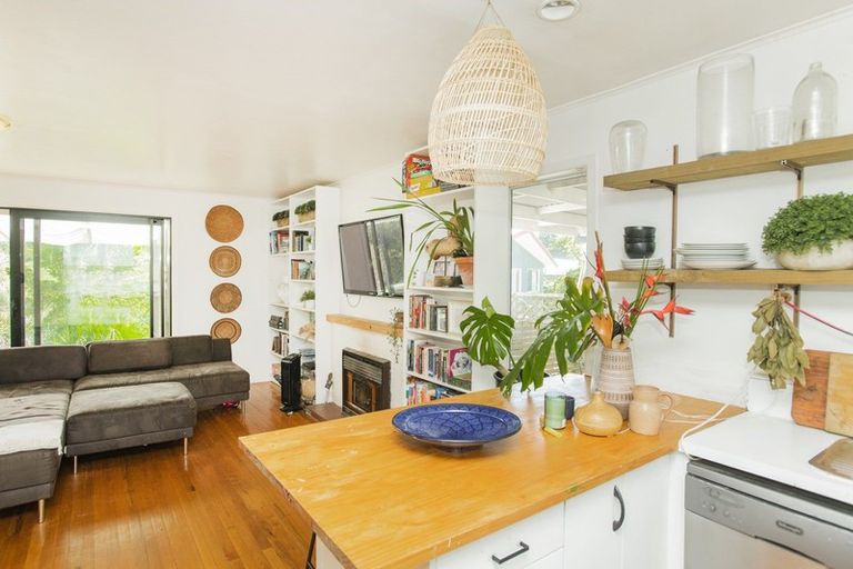 Photo of property in 26 Lysnar Street, Okitu, Gisborne, 4010