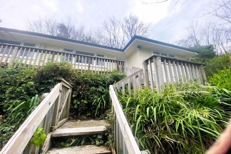 Photo of property in 22 Milton Road, Bluff Hill, Napier, 4110