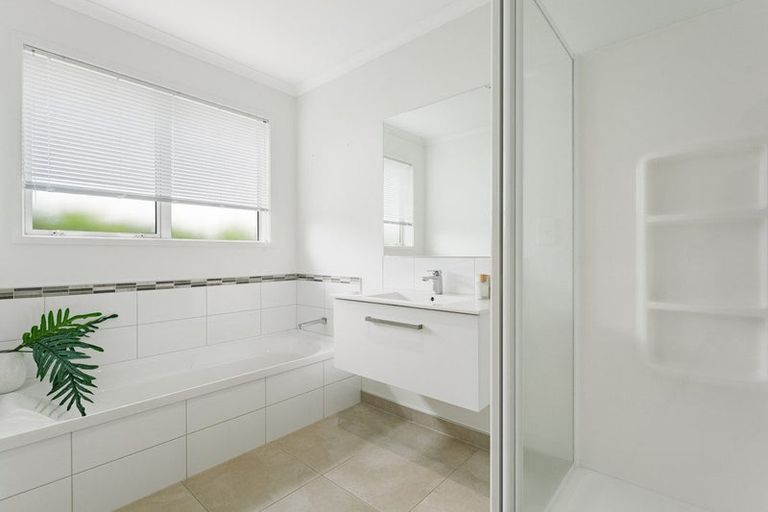 Photo of property in 55 Inverness Drive, Pyes Pa, Tauranga, 3112