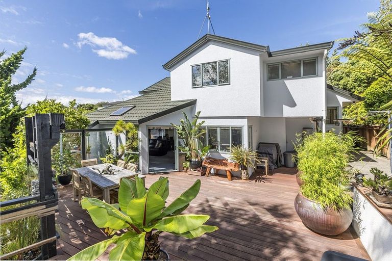 Photo of property in 15 Eclipse Lane, Whitby, Porirua, 5024