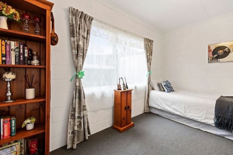 Photo of property in 2/195 Metcalfe Road, Ranui, Auckland, 0612