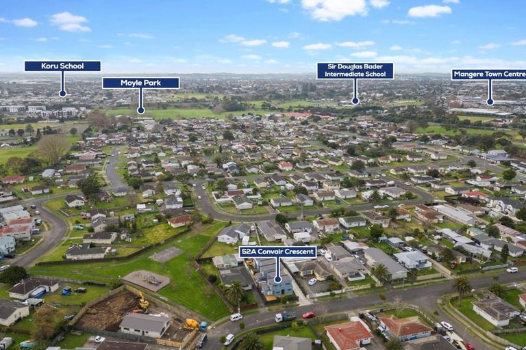 Photo of property in 52a Convair Crescent, Mangere, Auckland, 2022