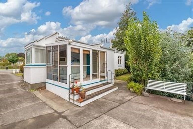 Photo of property in 303 Hills Road, Mairehau, Christchurch, 8013