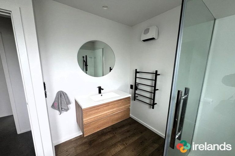 Photo of property in 2/41 Bowhill Road, New Brighton, Christchurch, 8083