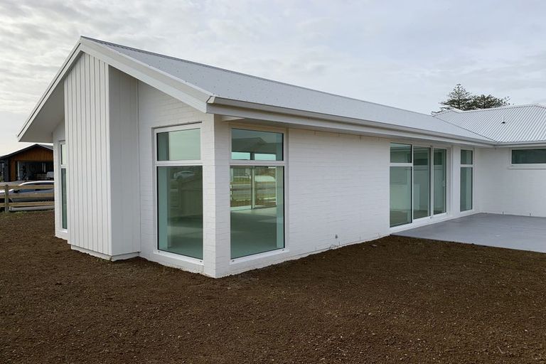 Photo of property in 56 Breton Drive, Waipu, 0510