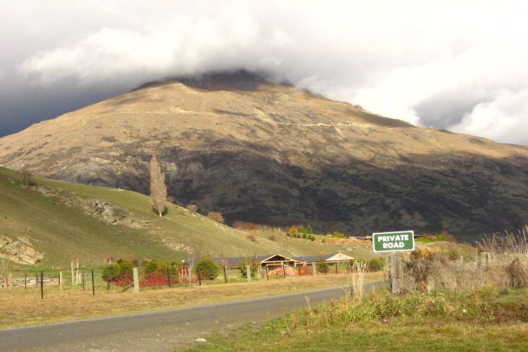 Photo of property in 700 Alec Robins Road, Lake Hayes, Queenstown, 9371