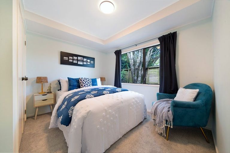Photo of property in 2/31 Rangeview Road, Sunnyvale, Auckland, 0612
