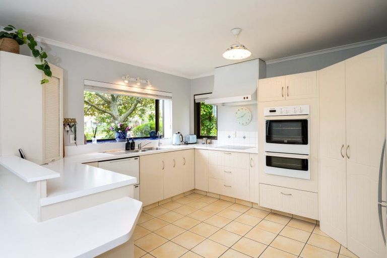 Photo of property in 32 Durham Drive, Havelock North, 4130