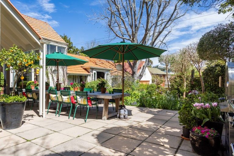 Photo of property in 15 Muritai Crescent, Havelock North, 4130