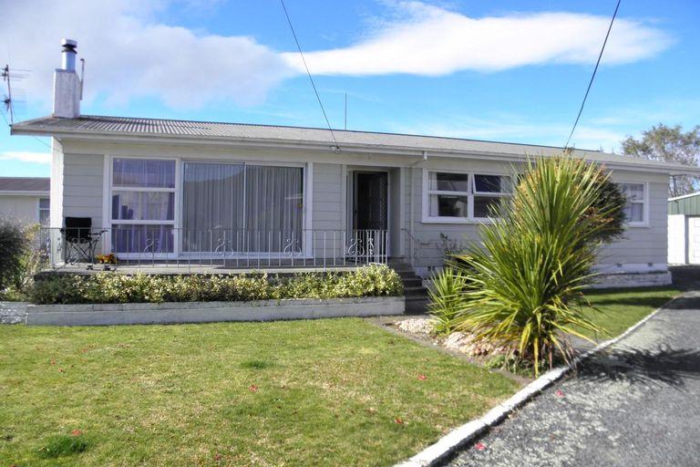 Photo of property in 12 Fenruss Street, Fairy Springs, Rotorua, 3015