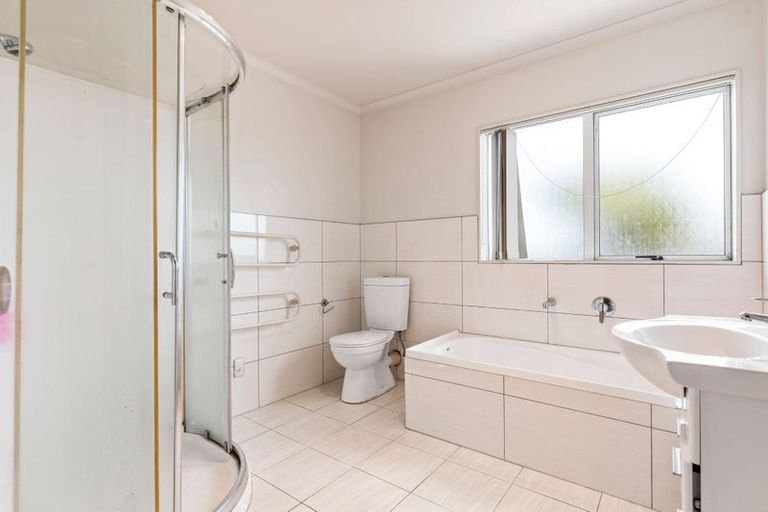 Photo of property in 8 Dapple Place, Flat Bush, Auckland, 2019