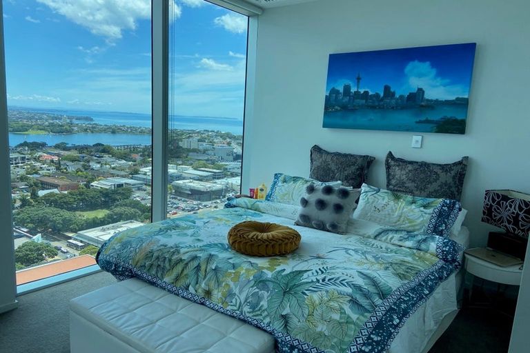 Photo of property in Sentinel Apartments, 2104/3 Northcroft Street, Takapuna, Auckland, 0622