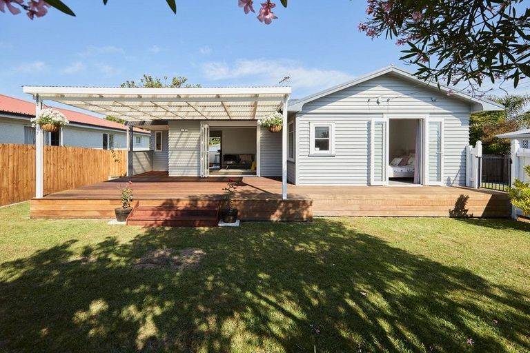 Photo of property in 1/22 Greerton Road, Gate Pa, Tauranga, 3112