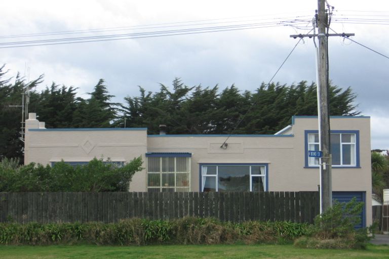 Photo of property in 35 Nash Parade, Foxton Beach, Foxton, 4815