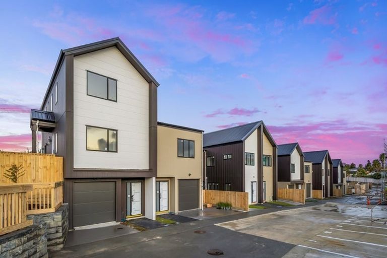 Photo of property in 8 Peara Place, Henderson, Auckland, 0610