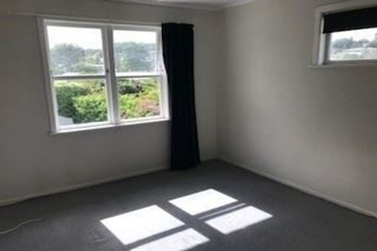 Photo of property in 72 Blakeborough Drive, Forrest Hill, Auckland, 0620