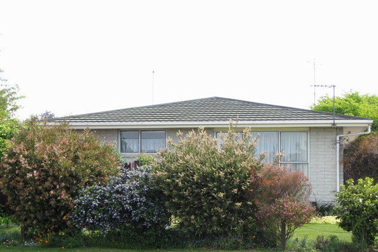 Photo of property in 1/3 Salford Avenue, Redwood, Christchurch, 8051