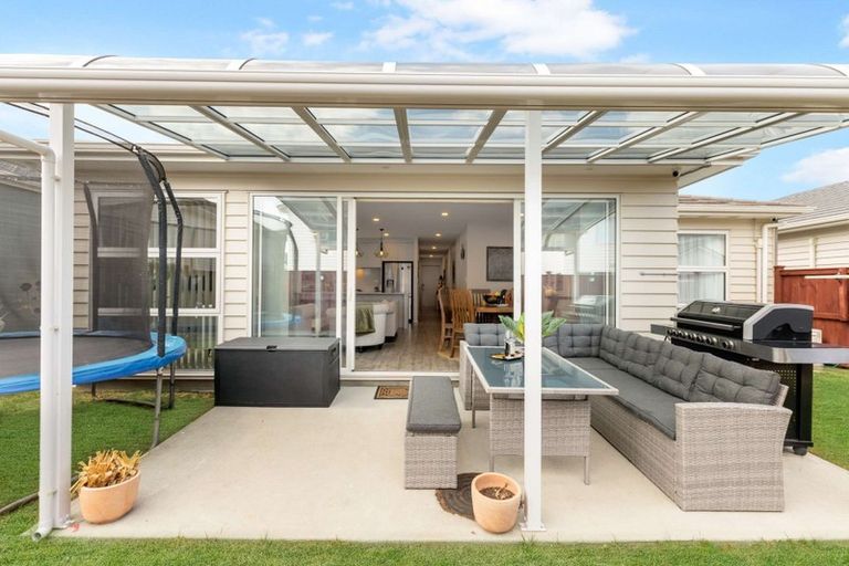 Photo of property in 14 Gum Spear Road, Takanini, 2112