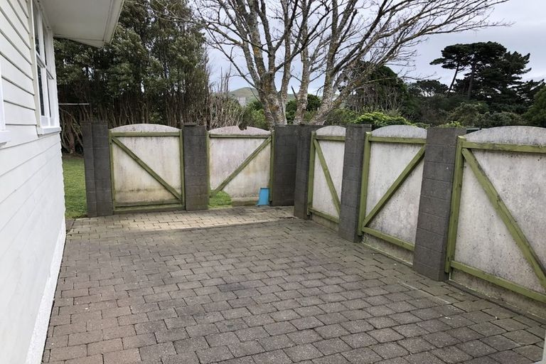 Photo of property in 79 Mark Avenue, Paparangi, Wellington, 6037