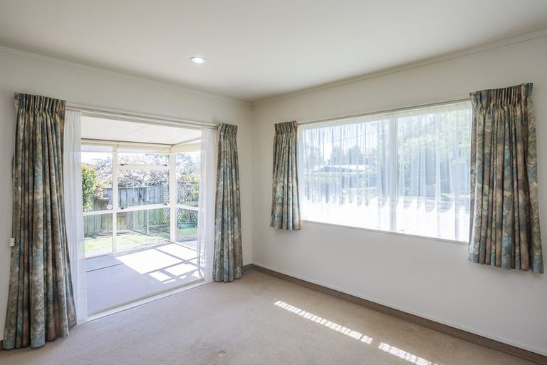 Photo of property in 18 Tararua Street, Paraparaumu, 5032