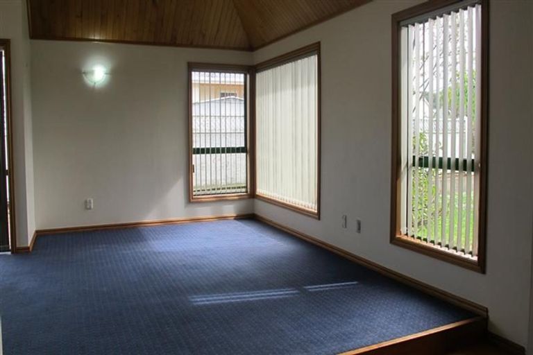 Photo of property in 33 Eastbourne Street, Caversham, Dunedin, 9012