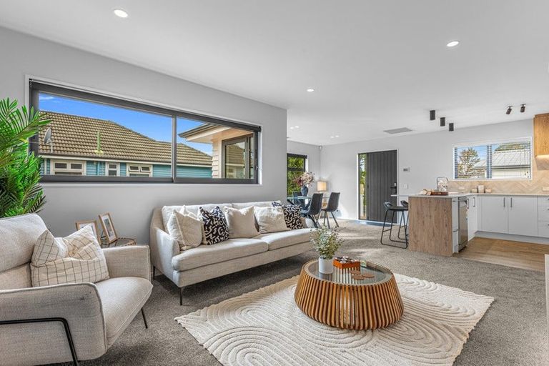Photo of property in 10 Kendal Avenue, Burnside, Christchurch, 8053
