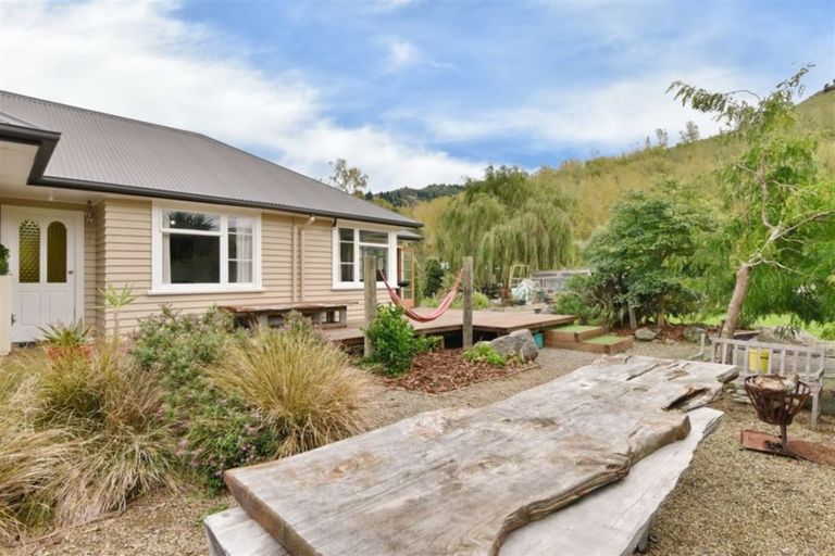 Photo of property in 47 Western Valley Road, Little River, 7591