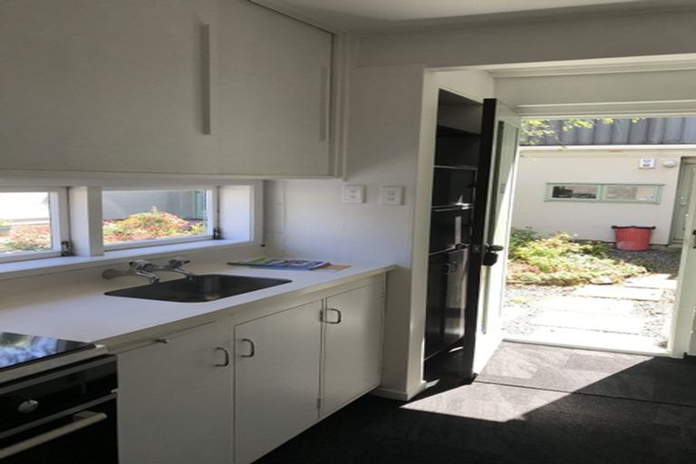 Photo of property in Paddington Apartments, 13/15 Mckinley Crescent, Brooklyn, Wellington, 6021