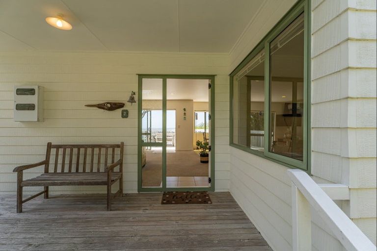 Photo of property in 2 Tairua Heights, Tairua, 3508