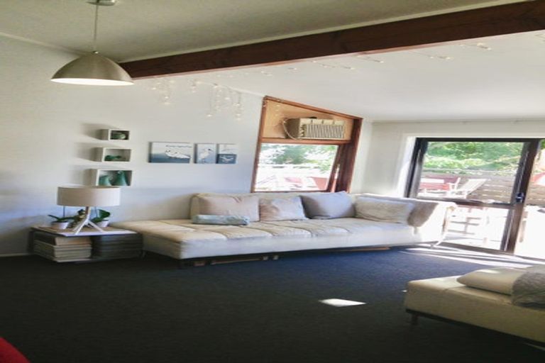 Photo of property in 35 Leinster Avenue, Raumati South, Paraparaumu, 5032