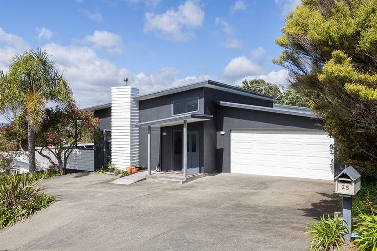 Photo of property in 25 Brampton Road, Snells Beach, 0920