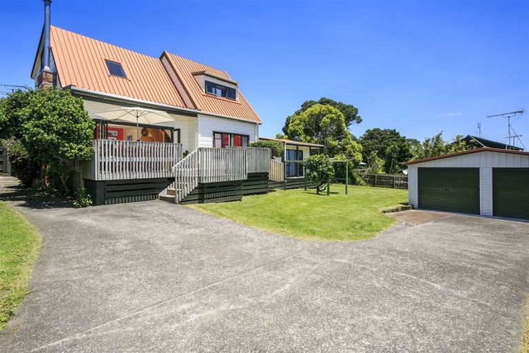 Photo of property in 3/92 Verbena Road, Birkdale, Auckland, 0626