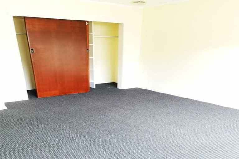 Photo of property in 24 Terry Street, Blockhouse Bay, Auckland, 0600