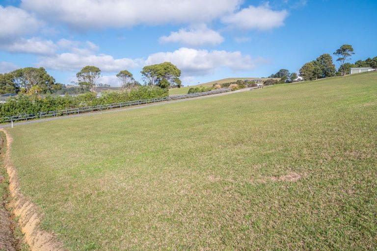 Photo of property in 5 Vidar Way, Coopers Beach, 0420