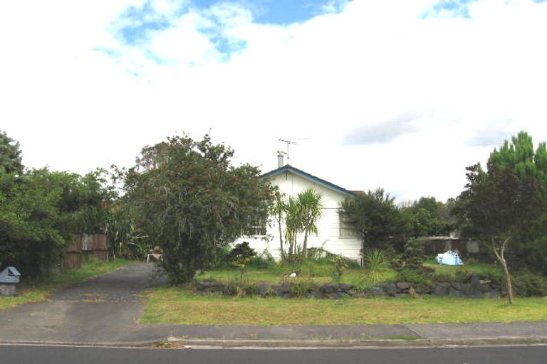 Photo of property in 48 Santiago Crescent, Unsworth Heights, Auckland, 0632