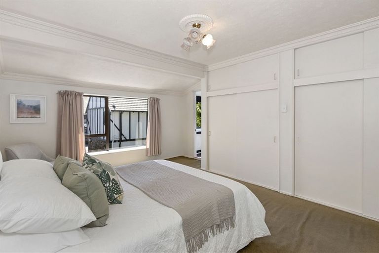 Photo of property in 9 Holly Road, Merivale, Christchurch, 8014