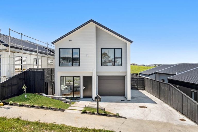 Photo of property in 92 Huanui Drive, Wainui, 0992